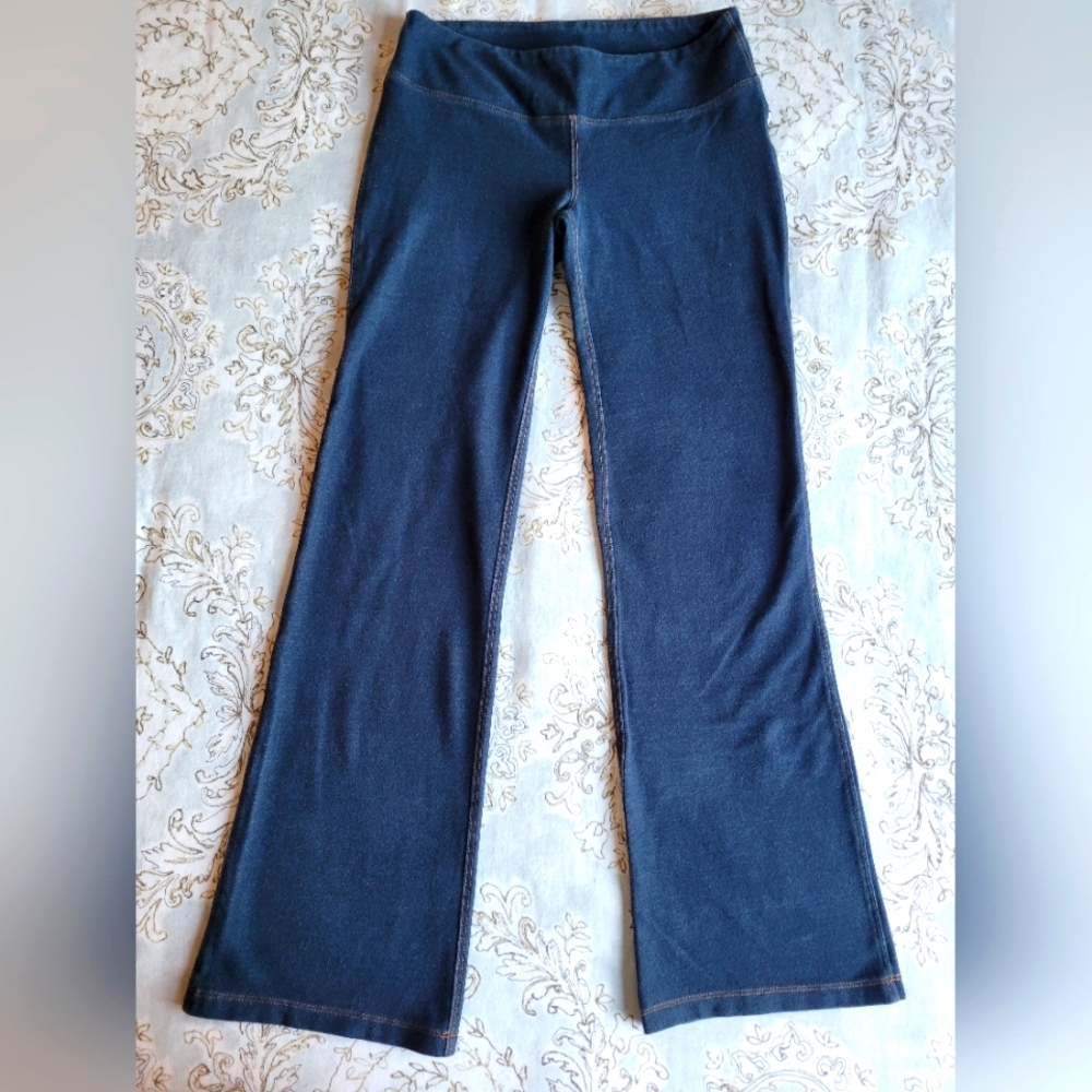 EUC. Size Small, Fila, Low Rise Flared Active Pants. Heathered Blue Jean looking